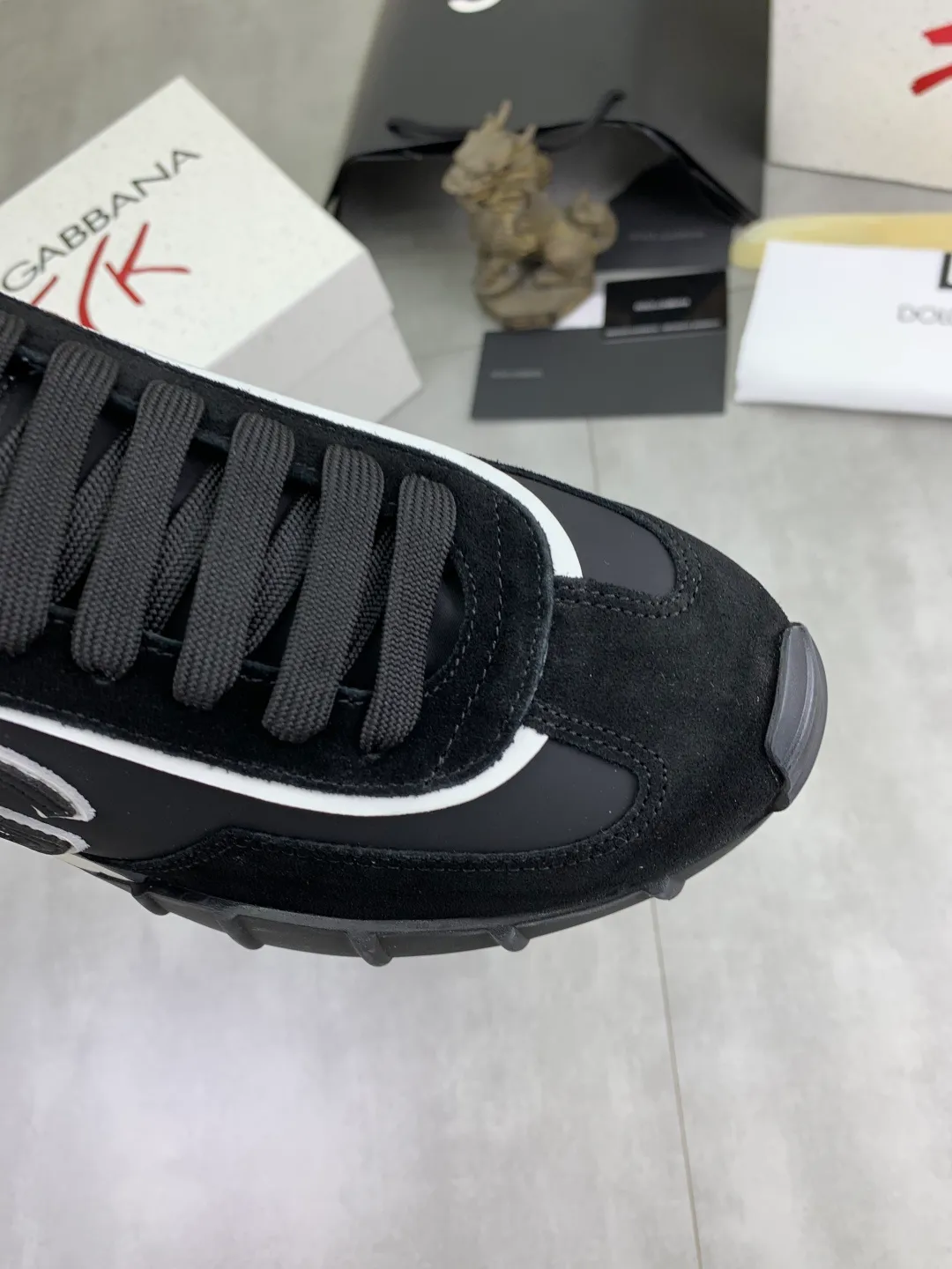 Men's men's shoes 💰P542 💰[New model] The latest hot style, top original quality, the official website synchronizes "DOLCE&GABBANA [Dolce & Gabbana] ~ High quality." The effect is low-top casual DG men's shoes, loved by many celebrities, using high-end imported first-layer calfskin splicing logo design + cowhide feet, simple and elegant, perfectly interpreting the latest inspiration of shoes, integrating classics and fashion, luxury dreams, and fashion. Suitable for drivers, light and comfortable to drive, light and breathable for outdoor travel, high-end quality, trustworthy, 5️⃣color🉑️choice! Code number: 38-46
